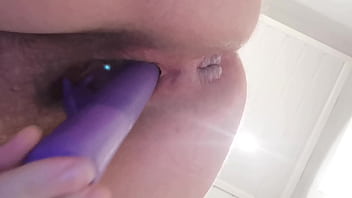 Dildo in nasser pussy