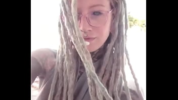 A little selfie video from the beach ️ soaking in the sun and good vibes#beachselfie #oceansidevibes #sunnydays