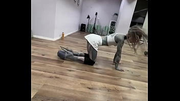 Who else loves to dance comment me if you do and comment withnop if you dont like to dance