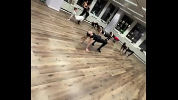 Who else loves to dance comment me if you do and comment withnop if you dont like to dance