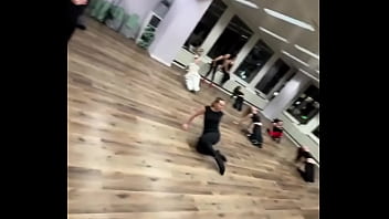 Who else loves to dance comment me if you do and comment withnop if you dont like to dance