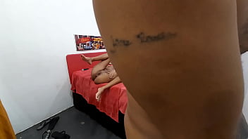 Novinha da pro coroa em troca de dinheiro