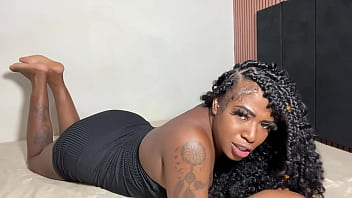 Esposa safada adora se exibir para outros machos