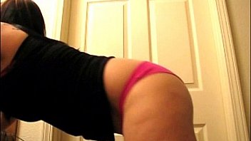 Arse jiggling whooty