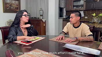 Latina tetona cabalga la enorme polla bbc de el mejor amigo de su hijastro coge mi estrecho coño a escondidas