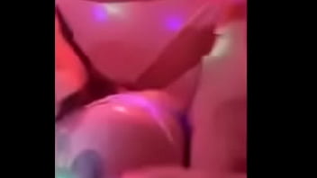 Travesti Dando Por Culo thumbnail