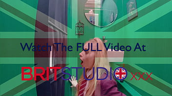 Teen student sucks cock