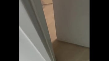 Dividindo a mulher slut com meu amigo negro