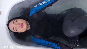 Hot Moonblack Underwater Submissive Bondage thumbnail