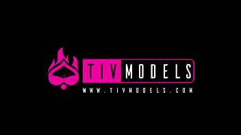 Já são 200 vídeos no xvideos as bucetinhas mais gostosas e os machos do pauzão venha gozar com a gent