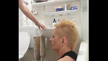 Deutsche Milf Sandra Leckt Ein Arschloch Und Bekommt Einen Gesichtsfick Gesichtsmissbrauch thumbnail