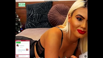 Blonde babe moan for change