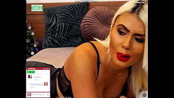 Blonde babe moan for change