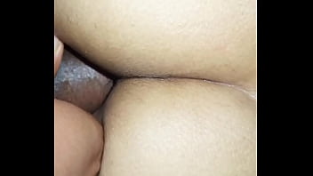 Tu culo está muy apretado mi verga no cabe en tu culo