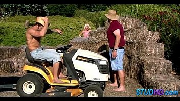 Babe fucks stud 0415