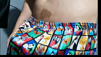 Ele mostrou o pau sem querer e sem querer eu cai de boca