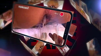 Amandha fox sucking a clown's big cock