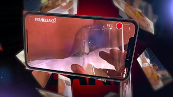 Amandha fox sucking a clown's big cock