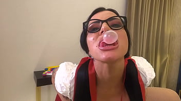 Amandha fox sucking a clown's big cock