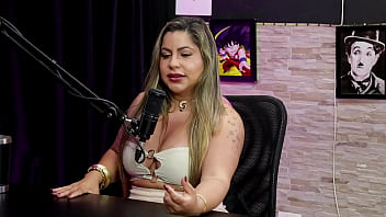 é a caminhoneira mais safada do brasil fez um marketing com qr code os hates é uma prova passou por preconceito na contratação e os vídeos explícitos juli figueiró watch sheer red