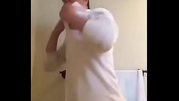 Chico Guapo Masturbandose Rico thumbnail