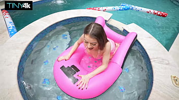 Poolside slut gets some sun and cock