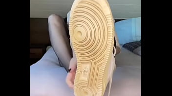 #blacknails #feet #feetworld #fetish #nylonfeets #nylonfetısh #nikeairforce #nylontights girl #on