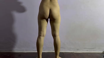 Fine ass amateur girl workout at home