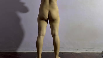 Fine ass amateur girl workout at home