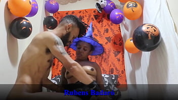 Na noite de halloween comi o cu de uma anazinha bruxa video completo no red sheer