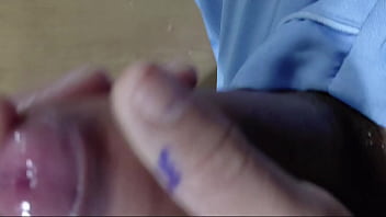 Uma punheta pra fechar o dia