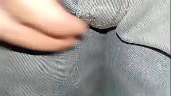 Pantalones orinados con pañal de tela y día doble orgasmo