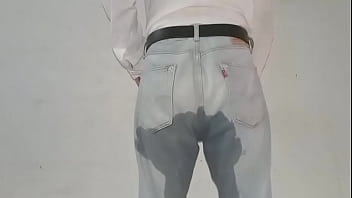 Pantalones orinados con pañal de tela y día doble orgasmo