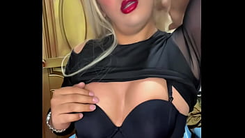 Tetas Ricas Y Pequeñas De Trans Rico thumbnail