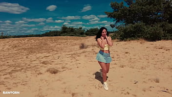 Linda del sol exploring the nature