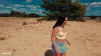 Linda del sol exploring the nature