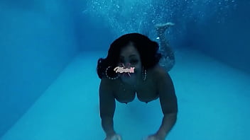 Sweet jaden dildo fucks the salacious oriental cougar maxine x