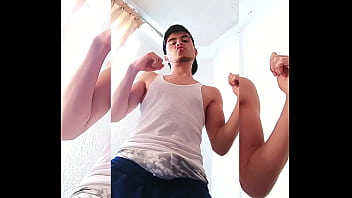 Hombre Hetero Pone A Bailar A Su Verga Para Agradecer A Sus Seguidores Por Ser Tan Calientes thumbnail