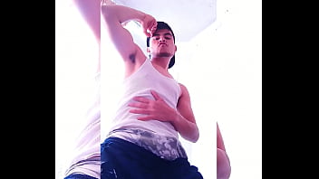 Hombre Hetero Pone A Bailar A Su Verga Para Agradecer A Sus Seguidores Por Ser Tan Calientes thumbnail