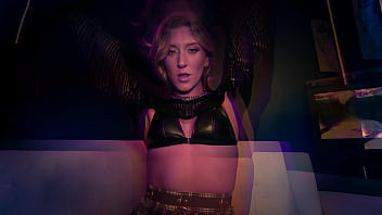 A delectable creampie for the goth girlfriend addison