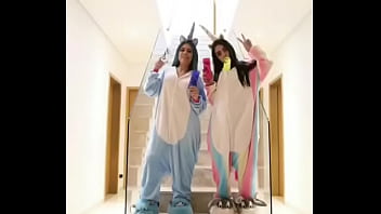 Big boobs girl showing off