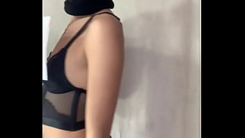 Delgada petit caliente