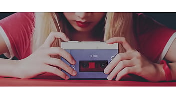 Loona insane lesbian