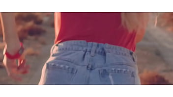 Loona insane lesbian