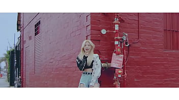 Loona insane lesbian