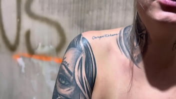 Fodendo gostoso nas ruas da paulista minha buceta toda esfolada