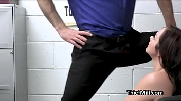 Housewiife punished for stealing elecrtonics