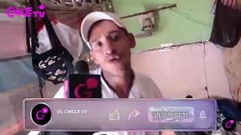 Así duerme con su familia a raíz de migrar a un país desconocido historia de la vida real