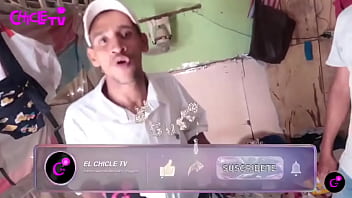 Así duerme con su familia a raíz de migrar a un país desconocido historia de la vida real