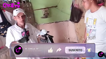 Así duerme con su familia a raíz de migrar a un país desconocido historia de la vida real